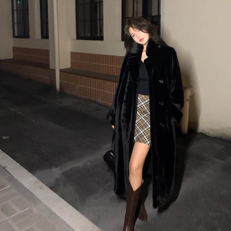 Stylish Women’s Faux Mink Coat – Luxurious, Warm & Ethical - MODISH X
