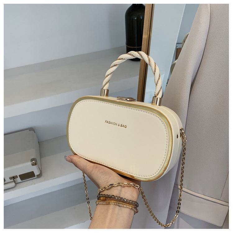 Black Leather Crossbody Bag with Chain Lock – Stylish & Functional - MODISH X