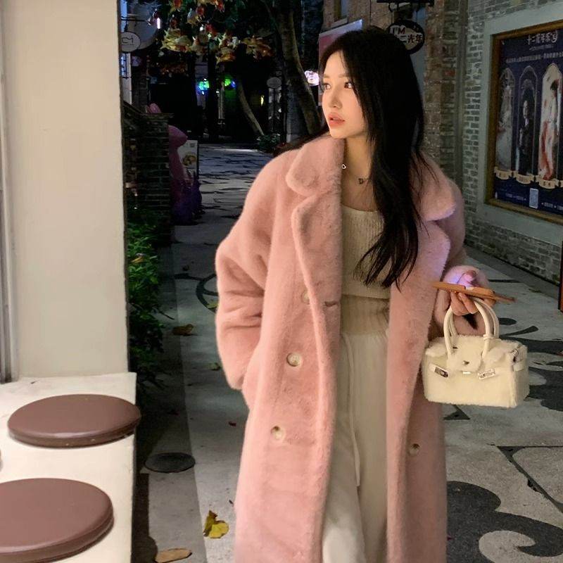 Stylish Women’s Faux Mink Coat – Luxurious, Warm & Ethical - MODISH X