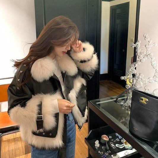 Women's Retro Fur Coat – Modish Winter Essential with Fox Fur