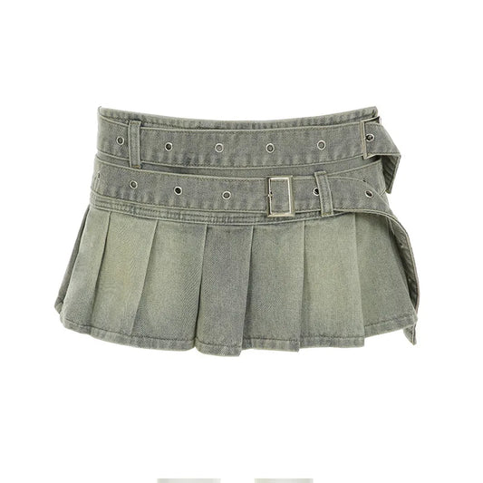Women’s Vintage Low Waist Denim Skirt with Statement Belt – Chic Style