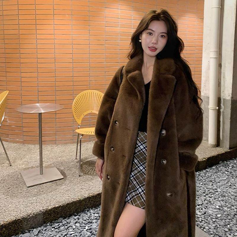 Stylish Women’s Faux Mink Coat – Luxurious, Warm & Ethical - MODISH X