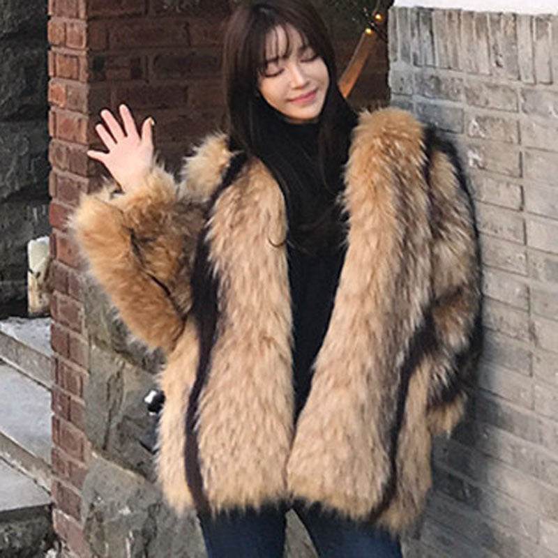 Women's Faux Fur Coat – Modish & Luxurious Winter Essential - MODISH X 